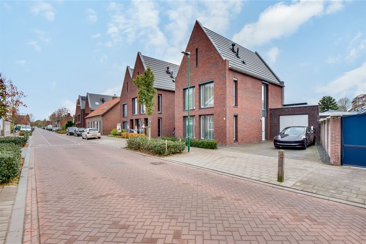 Bekijk foto 35 van Kloosterstraat 18