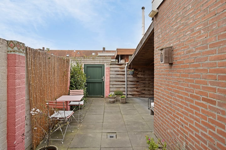 View photo 32 of Bilderdijkstraat 44