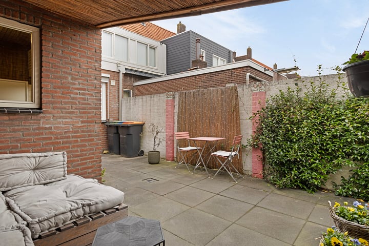 View photo 36 of Bilderdijkstraat 44