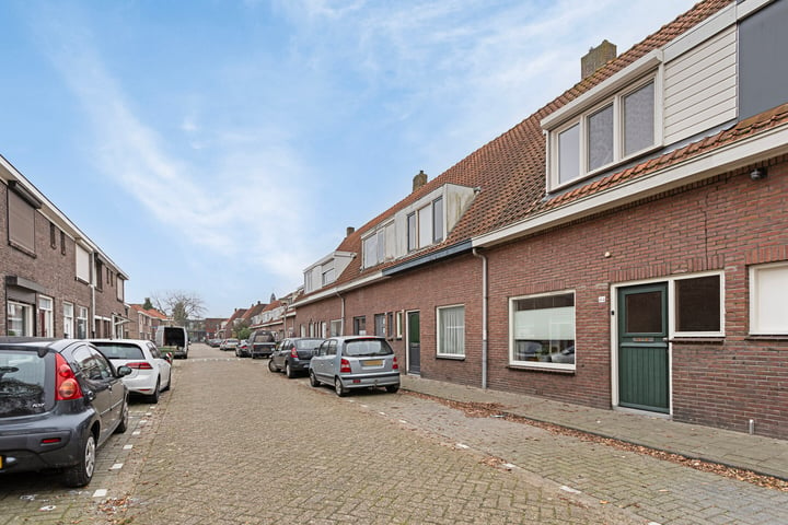 View photo 39 of Bilderdijkstraat 44