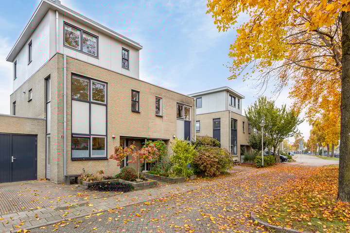 Foto 8 van Marcel Breuererf 25