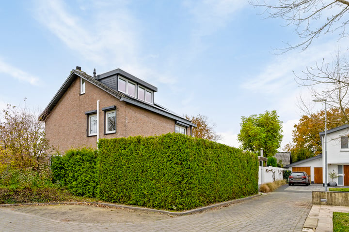 View photo 58 of Vonderstraat 24