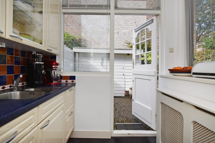 Photo 17 of Alexanderlaan 9