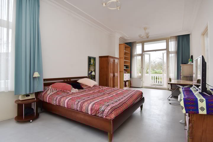 Photo 21 of Alexanderlaan 9