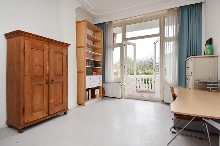 Photo 22 of Alexanderlaan 9