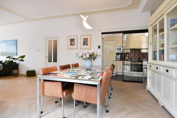 Photo 15 of Alexanderlaan 9