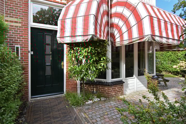 Photo 38 of Alexanderlaan 9