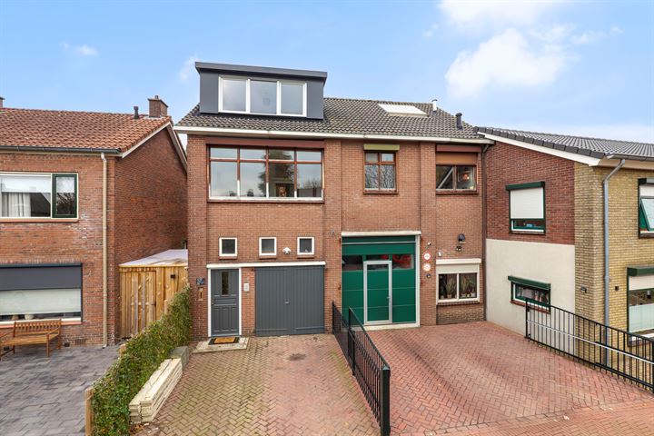 Bekijk foto 2 van Korte Molenstraat 33