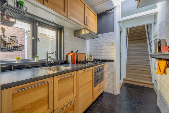 Foto 13 van van der Veldstraat 47