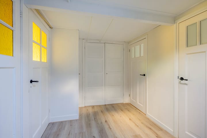 Foto 18 van van der Veldstraat 47