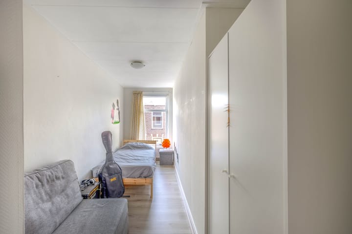 Foto 21 van van der Veldstraat 47