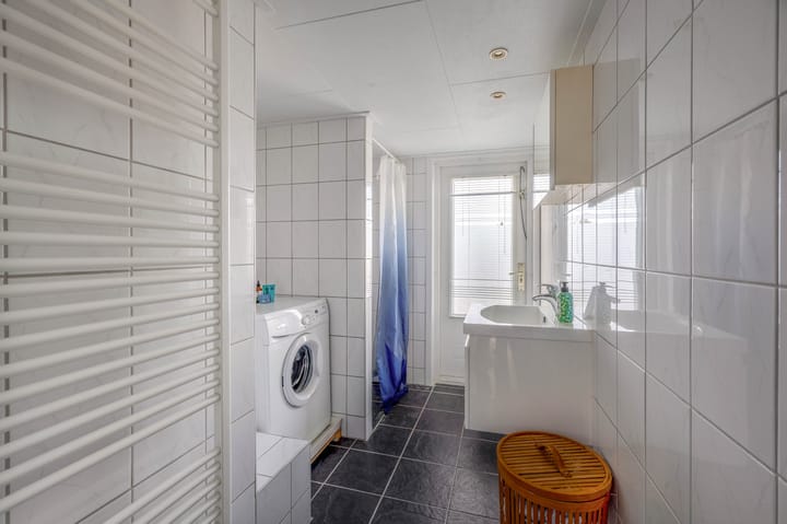 Foto 23 van van der Veldstraat 47