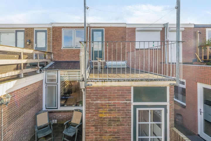 Foto 28 van van der Veldstraat 47