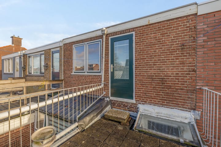 Foto 32 van van der Veldstraat 47