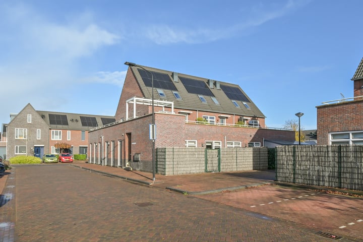 Bekijk foto 39 van Benedenland 6