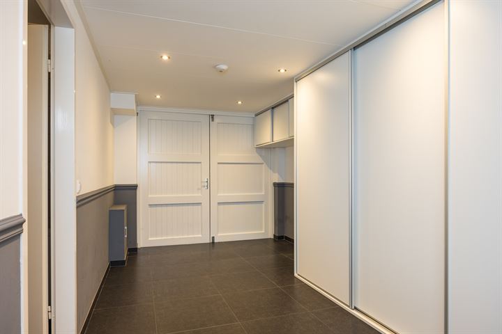 View photo 16 of Cobbingstraat 45