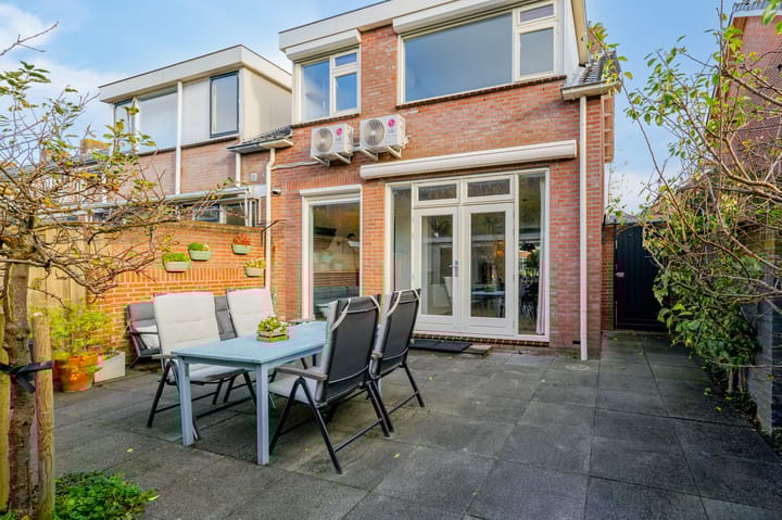 Foto 3 van Rozenburg 21