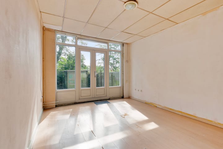 Photo 11 of Graaf Florisstraat 8-B