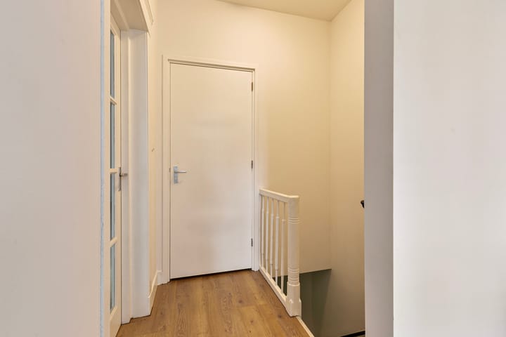 Photo 18 of Graaf Florisstraat 8-B