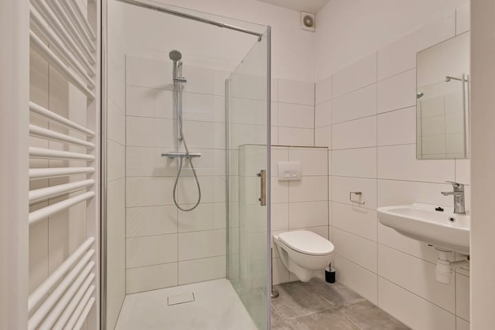 Photo 23 of Graaf Florisstraat 8-B