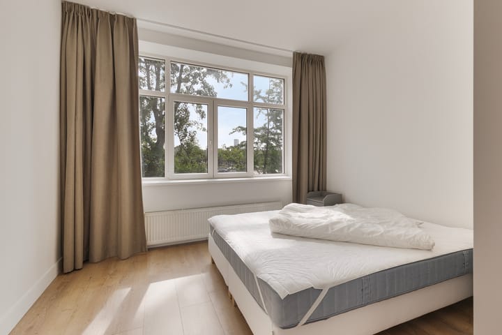 Photo 26 of Graaf Florisstraat 8-B