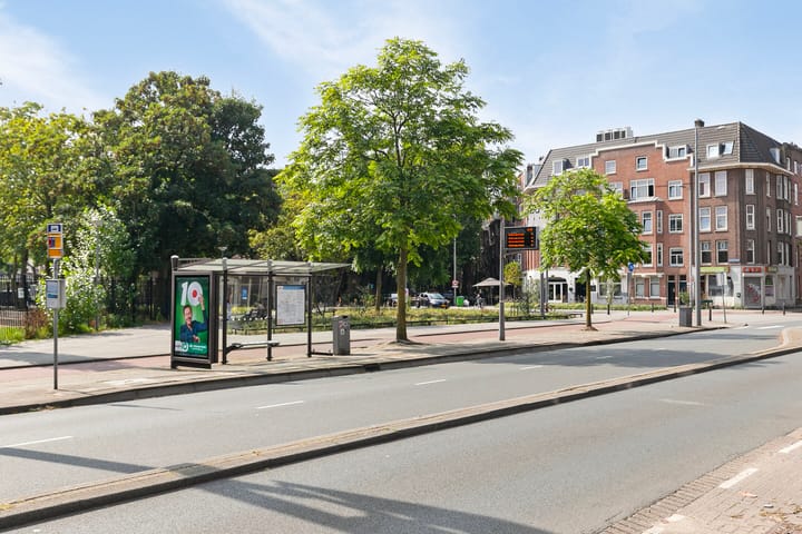 Photo 28 of Graaf Florisstraat 8-B