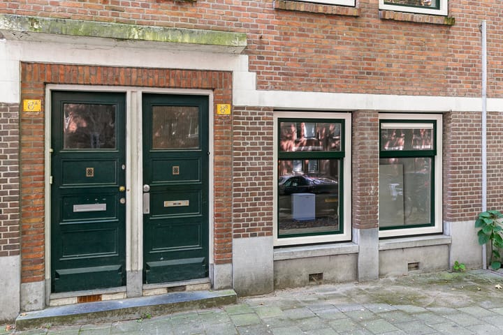 Photo 32 of Graaf Florisstraat 8-B