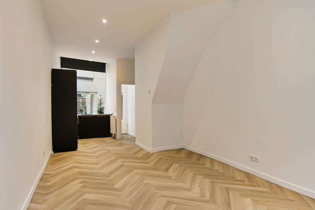 Photo 11 of Catharinastraat 38