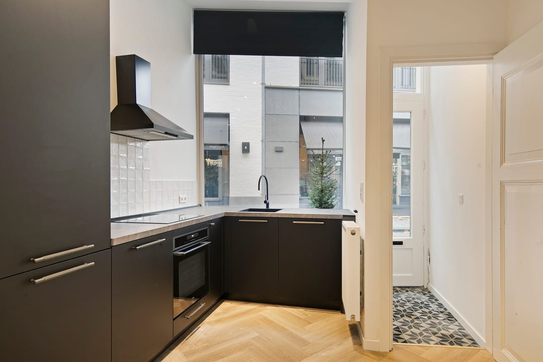 Photo 13 of Catharinastraat 38