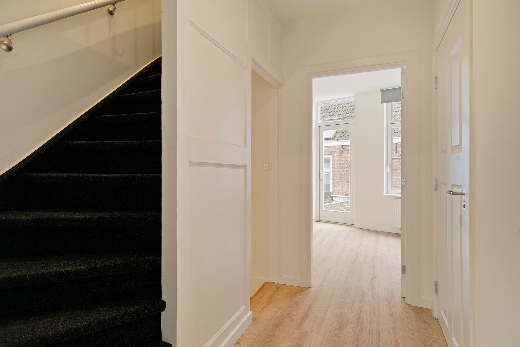 Photo 24 of Catharinastraat 38