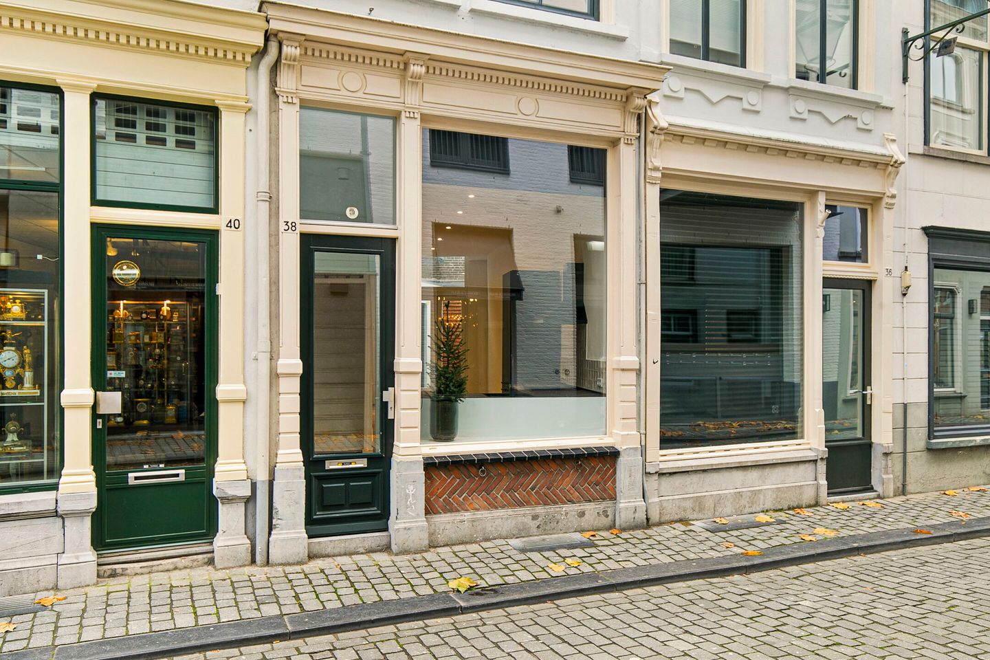 Photo 40 of Catharinastraat 38