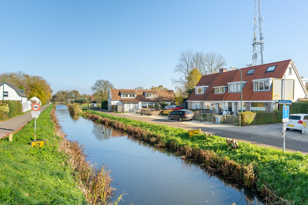 Foto 1 van Machinekade 8