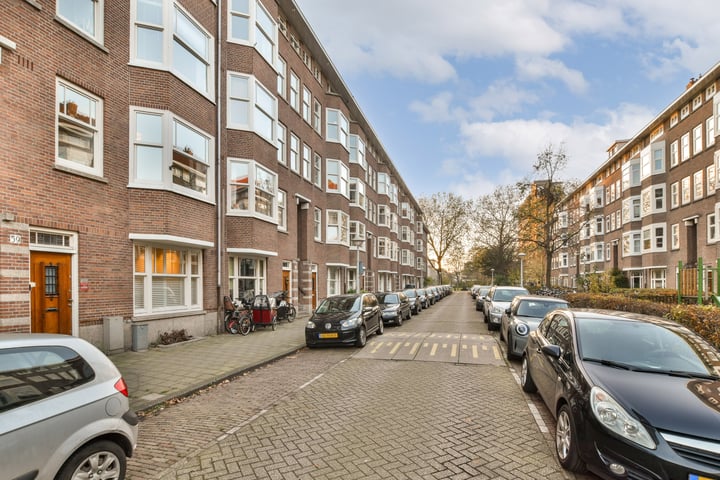 Bekijk foto 27 van Sassenheimstraat 63-2