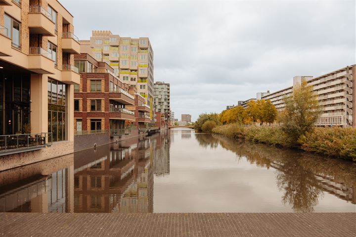 Bekijk foto 38 van Leonard Bernsteinstraat 80-A