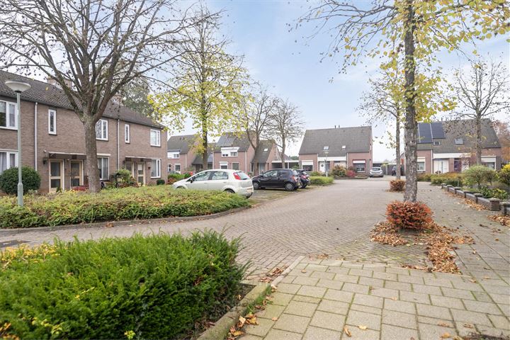 View photo 26 of Korenbloemstraat 12