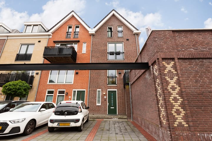 Photo 1 of Jan de Bakkerstraat 21-G