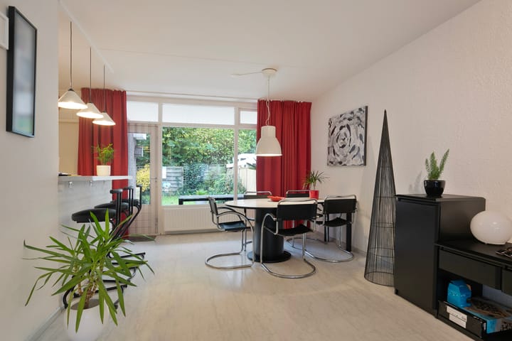 Foto 13 van Esdoornstraat 20