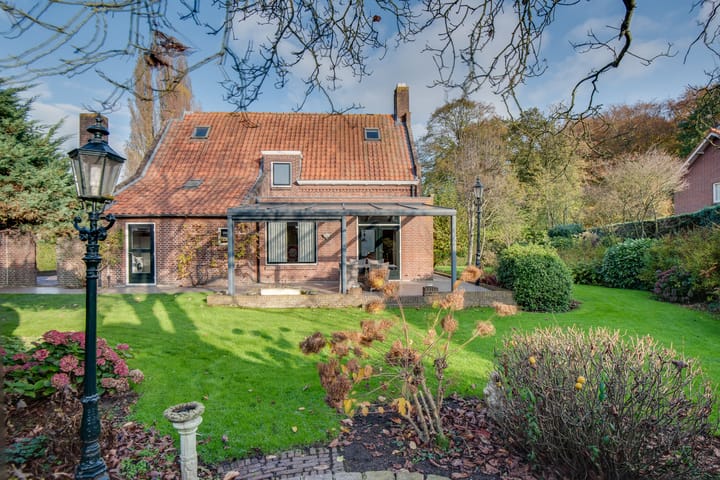 Foto 2 van Julianastraat 2