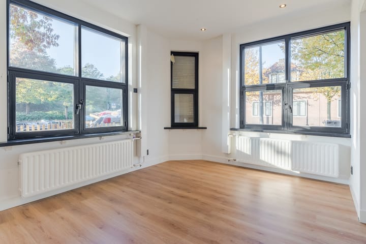 Foto 13 van Burgemeester van der Klokkenlaan 1