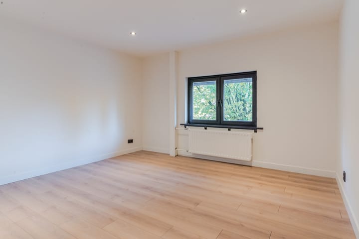 Foto 19 van Burgemeester van der Klokkenlaan 1