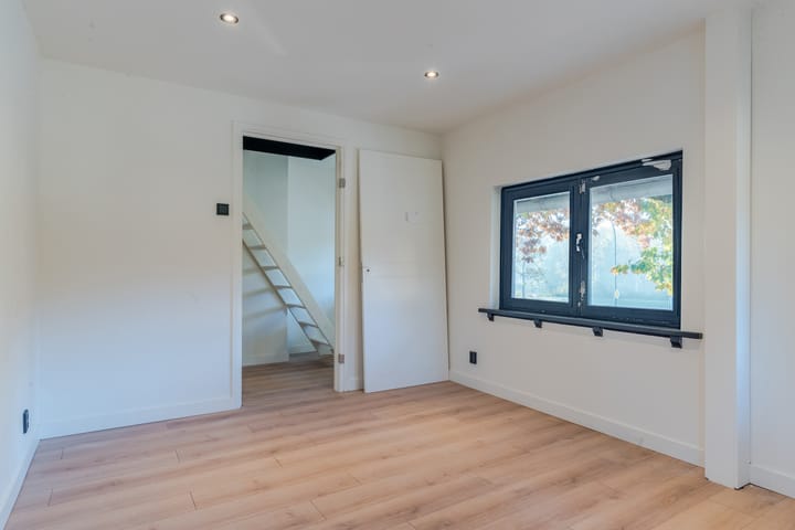 Foto 21 van Burgemeester van der Klokkenlaan 1