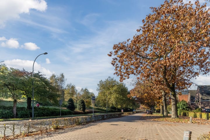 Foto 34 van Burgemeester van der Klokkenlaan 1