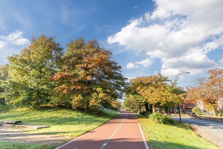 Foto 37 van Burgemeester van der Klokkenlaan 1