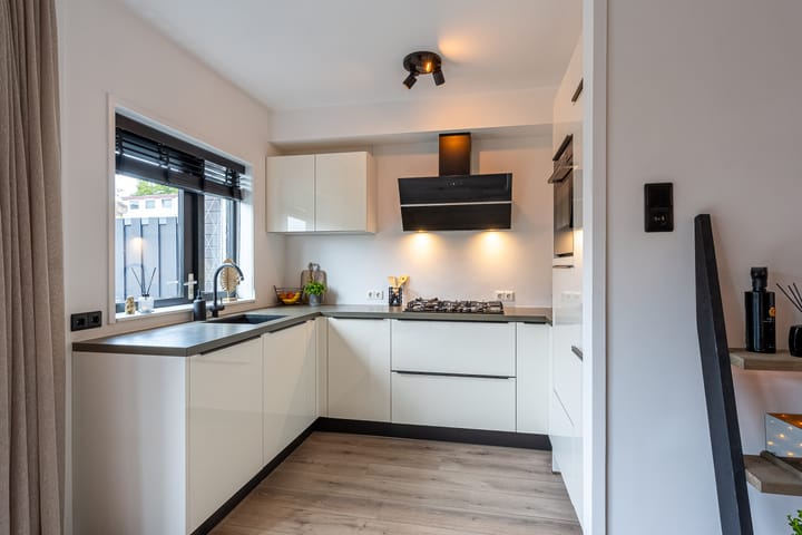 Photo 10 of Burgemeester Pruissingel 109