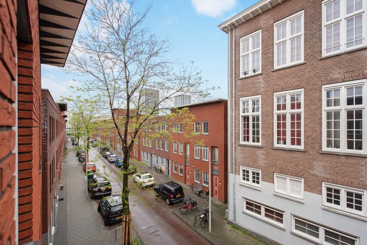 View photo 24 of Wolterbeekstraat 28