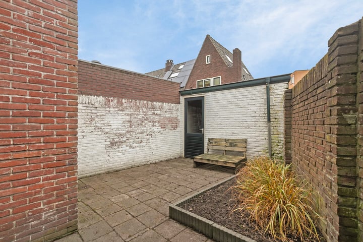 View photo 19 of Prins Bernhardstraat 35