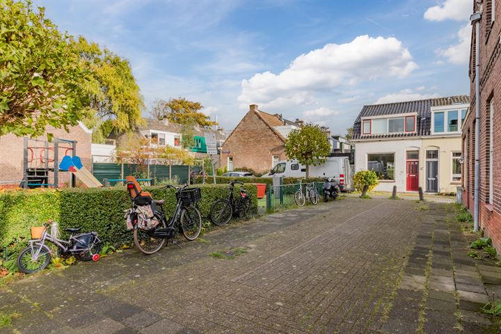 Bekijk foto 45 van Sint Josephstraat 11