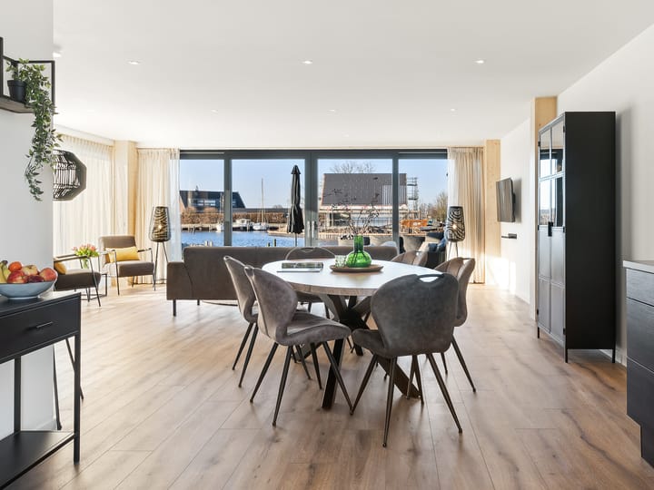 Photo 5 of Eijzengapaed 6-10