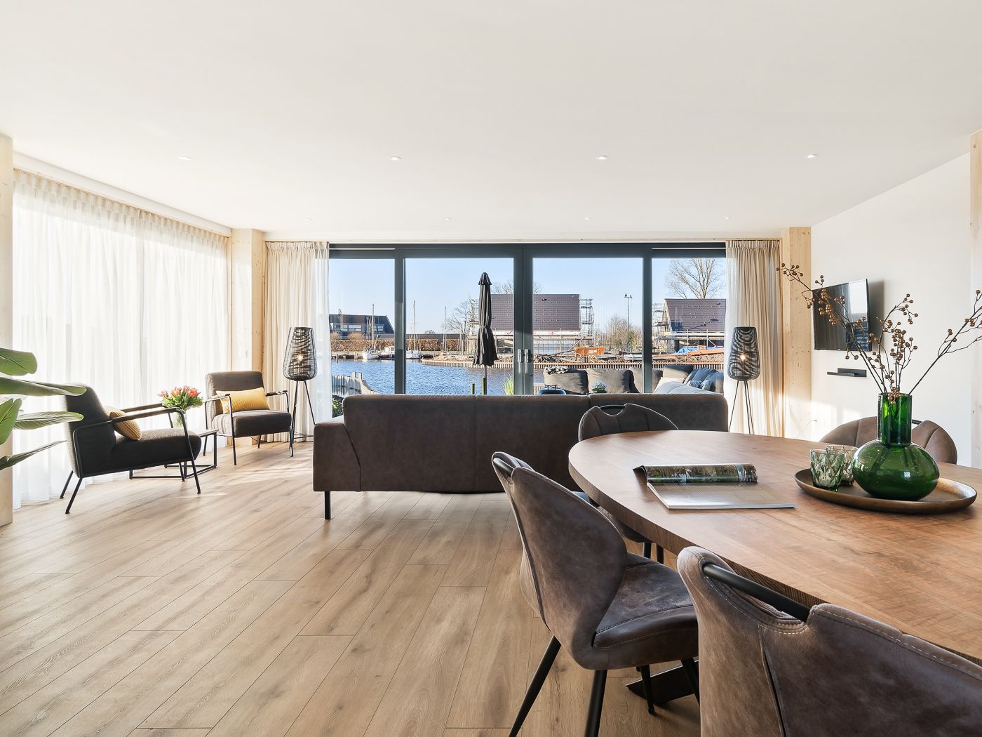 Photo 9 of Eijzengapaed 6-10