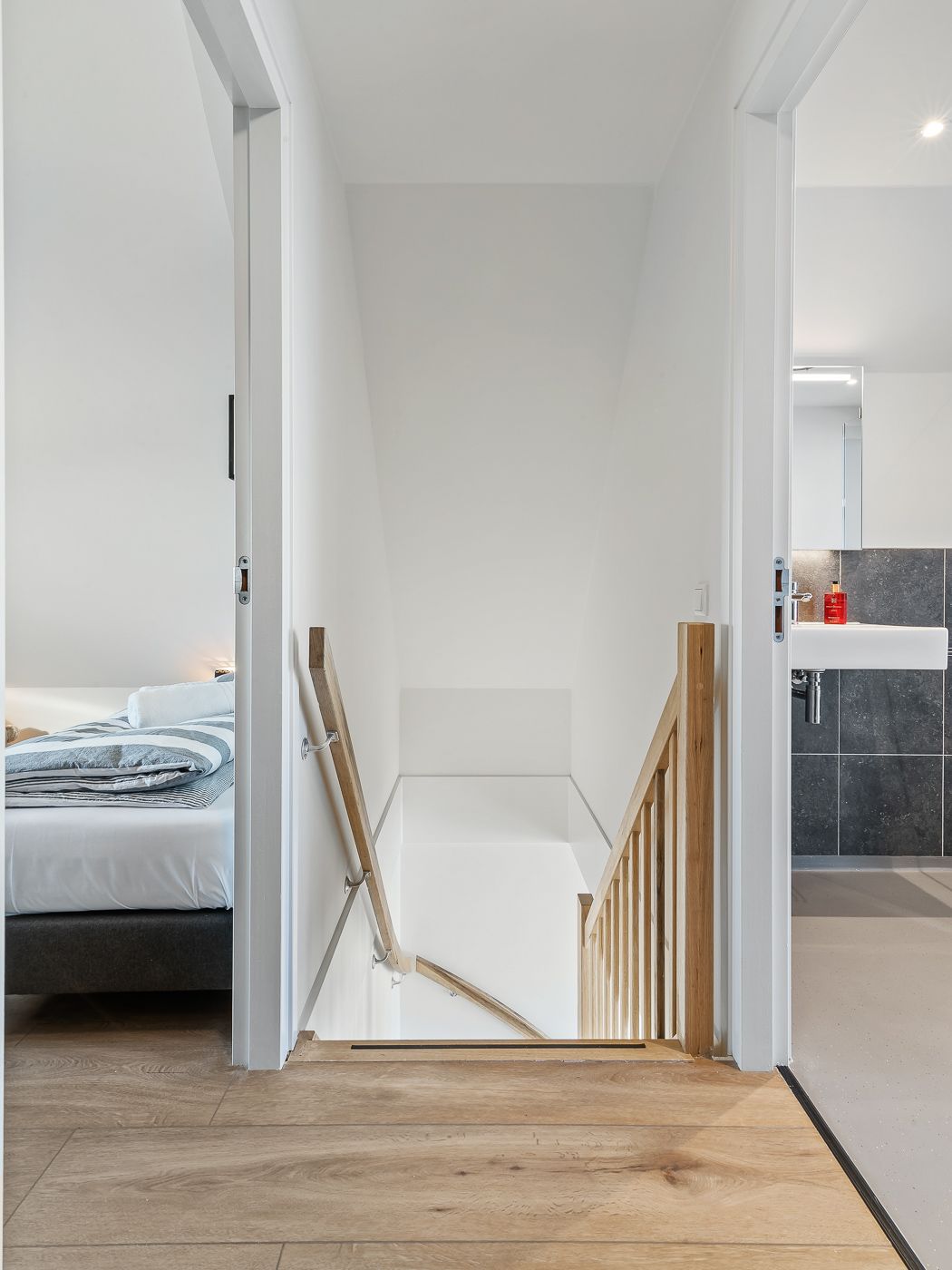 Photo 17 of Eijzengapaed 6-10